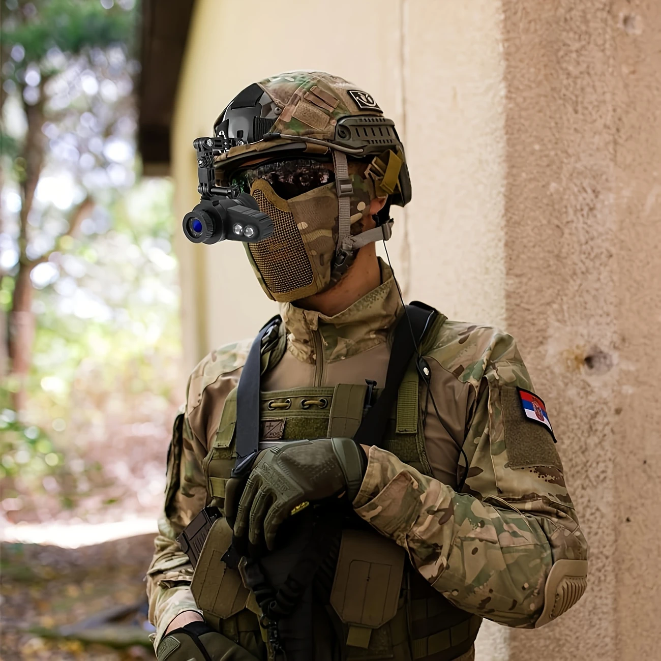 Head-Mounted Night Vision Goggles with Elastic Adjustable Head Strap, 4X Magnification & 20mm Lens,